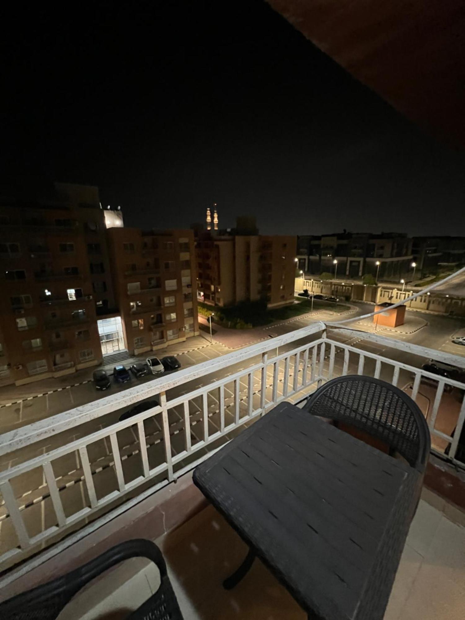 Luxury Diamond Apartment In Wesal Residences Compound New Cairo Zewnętrze zdjęcie